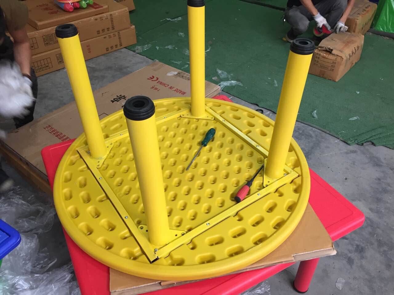 children's plastic round table SLZ-052