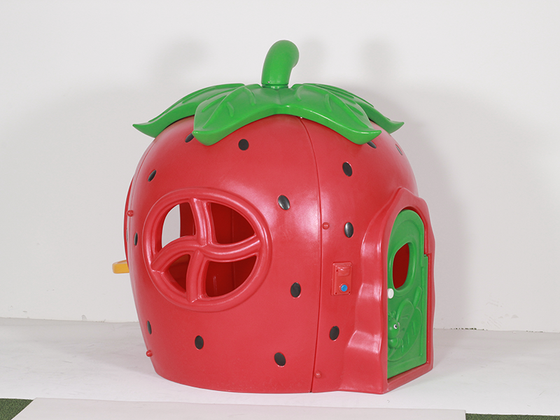 strawberry playhouse (1)