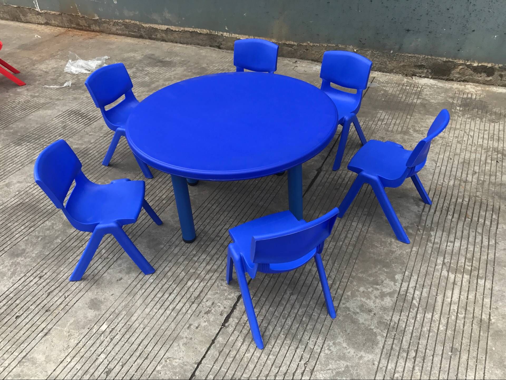 children's plastic round table SLZ-052
